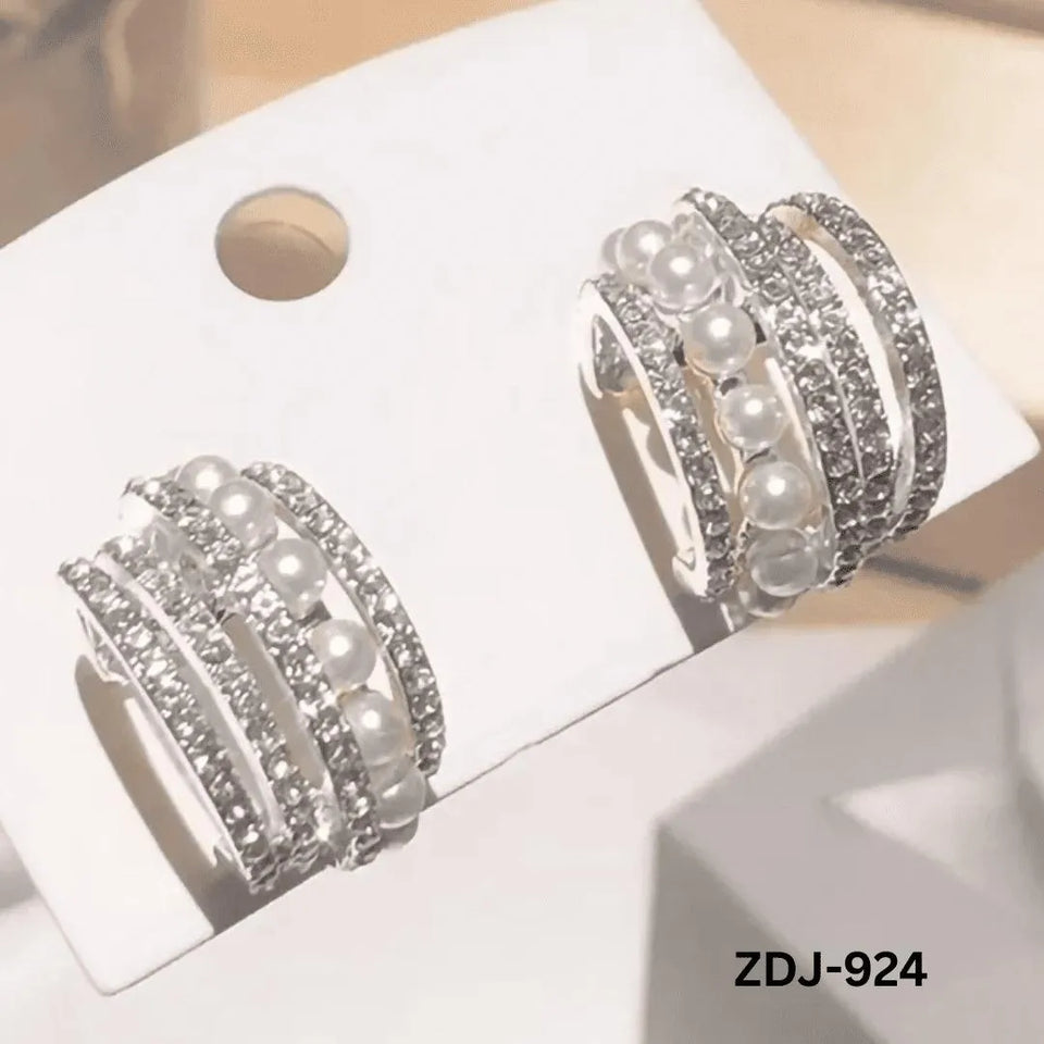 Elegant Korean Style Pearl Crystal Earrings Silver Alloy 2 Pcs