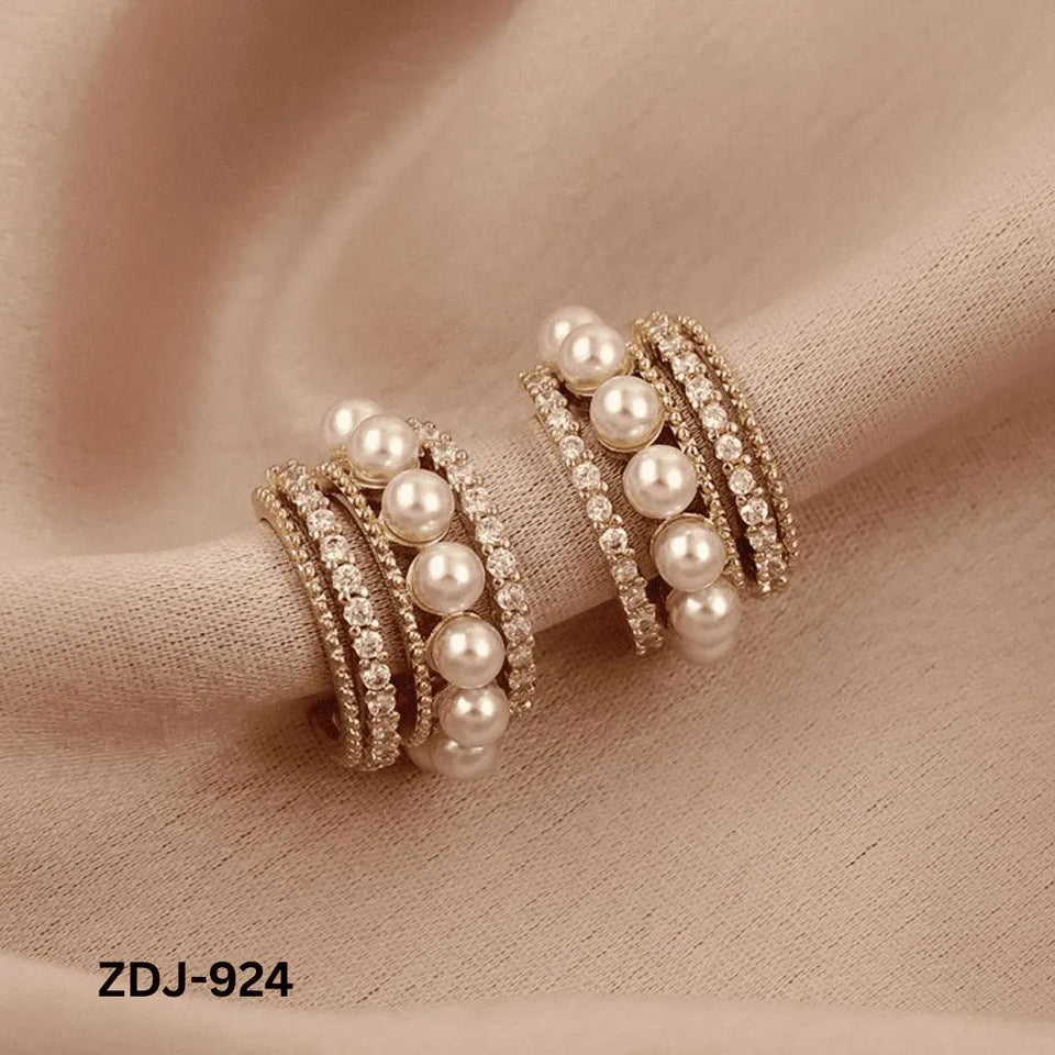 Elegant Korean Style Pearl Crystal Earrings Silver Alloy 2 Pcs