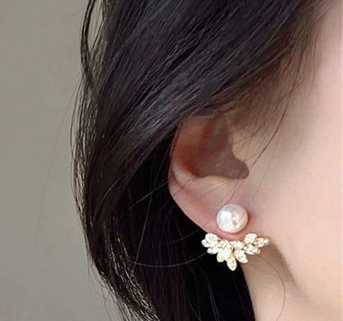 Silver Pearl Leaf Stud Earrings for Girls Daily Wear