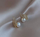 Elegant Pearl Stud Earrings Gold Alloy Partywear
